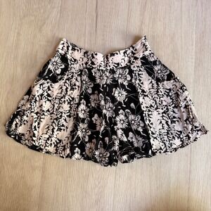 Free People Black White Floral High Rise Flowy Shorts Size 0 Boho Summer Casual